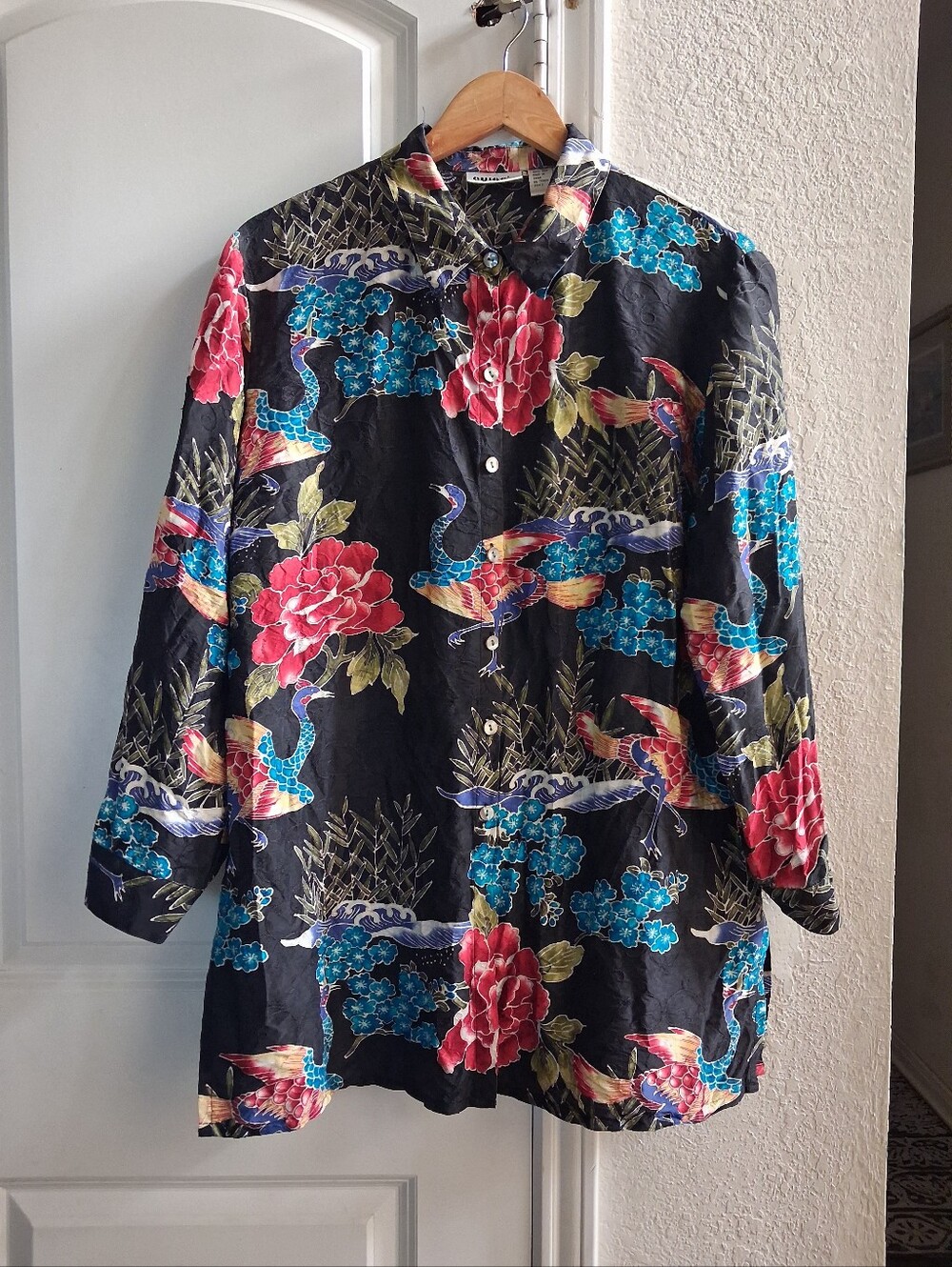 Women's Chico's Design 100% Silk Button Down Blouse